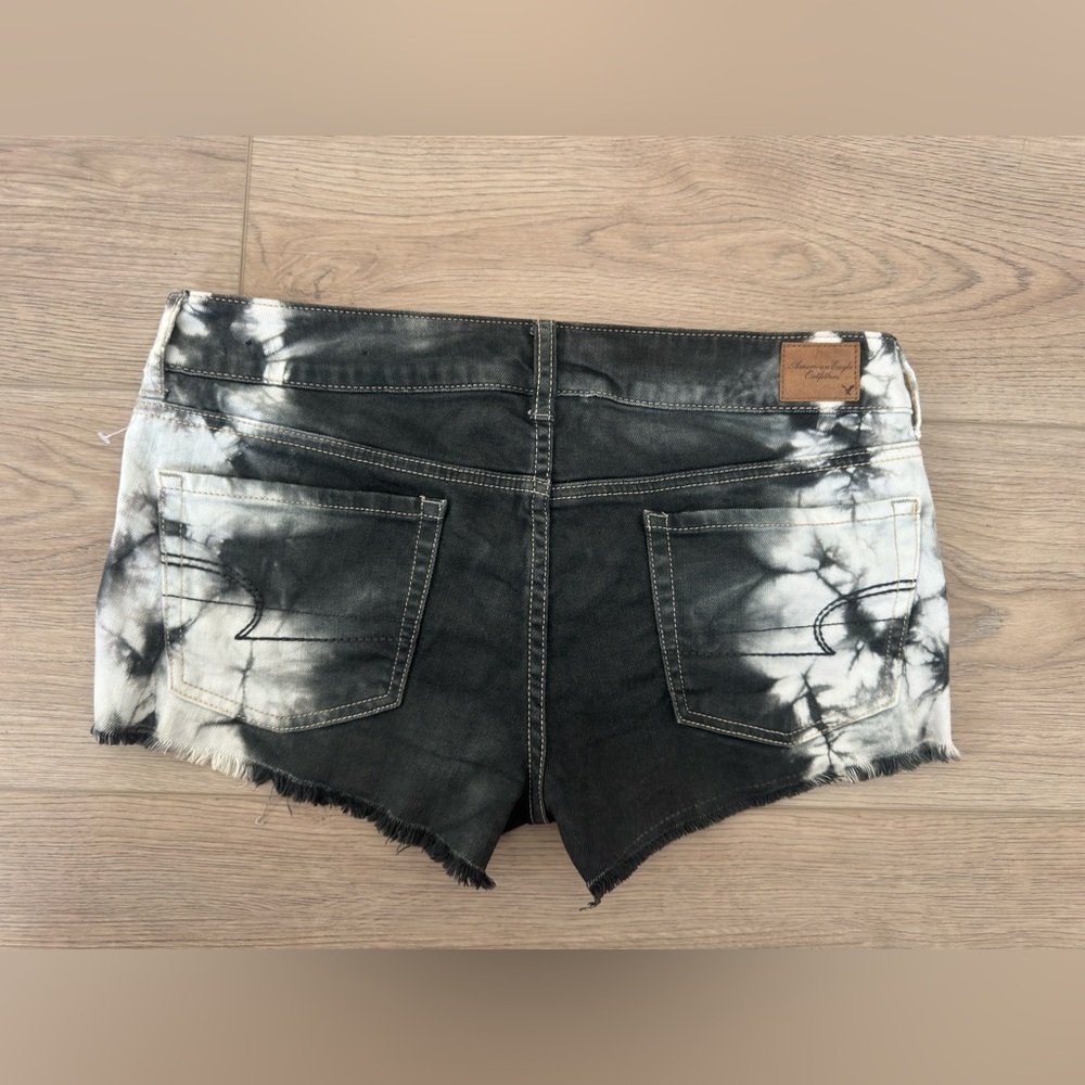 American Eagle 🦅 Outfitters Black and White Tie-Dye Jean Shorts 🩳